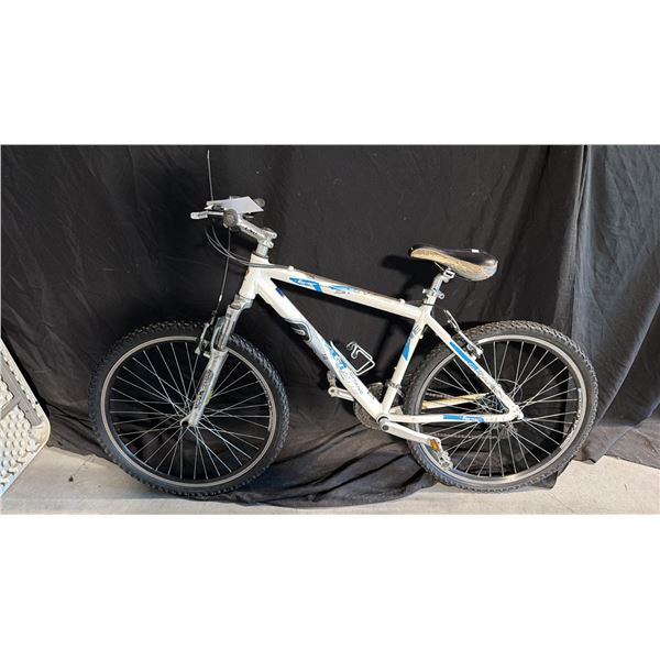 GITANE FITZ ROY WHITE 21-SPEED MOUNTAIN BICYCLE