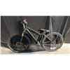 Image 1 : BLACK 16-SPEED MOUNTAIN BICYCLE
