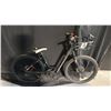 Image 2 : SPECIALIZED GREY 24-SPEED ROAD BICYCLE WITH FRONT BASKET