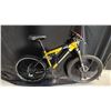 Image 2 : ROCKY MOUNTAIN EDGE BLACK/YELLOW 18-SPEED MOUNTAIN BICYCLE