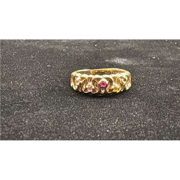 APPROX 10K LADIES RING SET WITH RED AND WHITE STONES (3G)