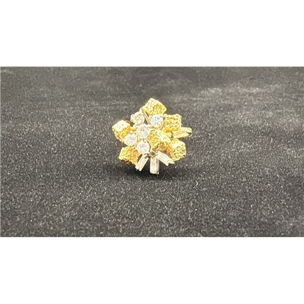 APPROX 18K LADIES RING SET WITH DIAMONDS (.1-.12CT, 8.5G)