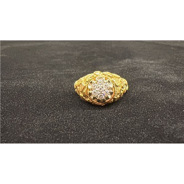 APPROX 18K MENS RING SET WITH DIAMONDS (.075CT, 15.6G)