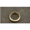 Image 2 : APPROX 10K MENS WEDDING RING (4.2G)