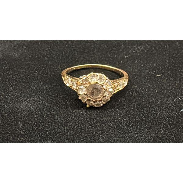 APPROX 18K LADIES RING SET WITH ROSE CUT DIAMONDS (2G)