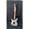 Image 4 : FENDER STRATOCASTER GREY SERIAL # JFF20000506 ELECTRIC GUITAR