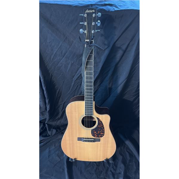 LARRAVEE ACOUSTIC/ELECTRIC 6 STRING GUITAR MODEL # DV-03R SN:0389882