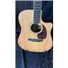 Image 2 : LARRAVEE ACOUSTIC/ELECTRIC 6 STRING GUITAR MODEL # DV-03R SN:0389882