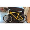 Image 2 : DIAMONDBACK SESSION 21 SPEED YELLOW MOUNTAIN BICYCLE