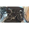 Image 2 : BLACK COMMUTER BICYCLE