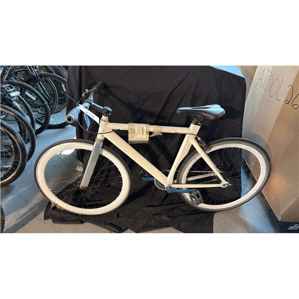 WHITE COMMUTER BICYCLE