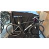 Image 2 : GIANT CONTEND 16 SPEED BLACK ROAD BICYCLE