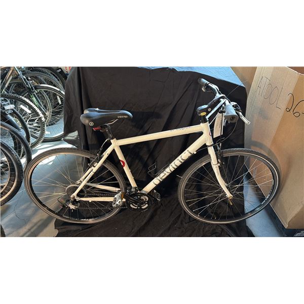 DEVINCI ST-TROPEZ WHITE 24 SPEED ROAD BICYCLE