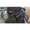 Image 2 : TREK FX2 24 SPEED BLUE ROAD BICYCLE