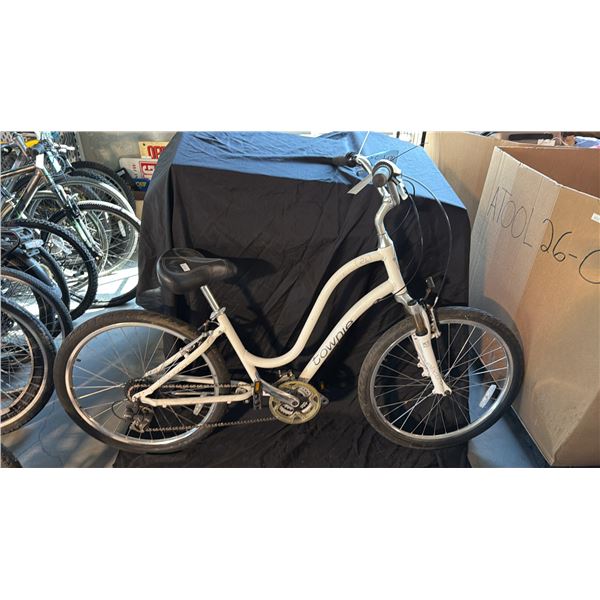 TOWNIE ELECTRA 21D 24 SPEED CRUISER BICYCLE