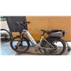 Image 1 : GREY/BLACK RIZE CITY MD 7-SPEED FRONT-SUSPENSION STEP-THROUGH URBAN COMMUTER E-BIKE