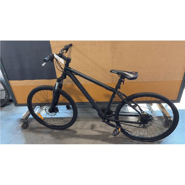 MATTE BLACK HYPER BICYCLES 21-SPEED FRONT-SUSPENSION ALUMINUM HARDTAIL MOUNTAIN BIKE