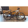Image 2 : GIANT IGUANA CLASSIC VERSATILE HARDTAIL MOUNTAIN BIKE (27-SPEED AND FRONT-SUSPENSION)