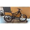 Image 2 : SANTA CRUZ VP-FREE LEGENDARY 27-SPEED FULL-SUSPENSION MOUNTAIN BIKE