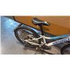 Image 3 : WHITE NORTHROCK GS24 LIGHTWEIGHT 7-SPEED YOUTH HYBRID BICYCLE
