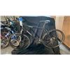Image 2 : KAWAHARA FASTLANE 18 SPEED BLACK ROAD BICYCLE