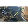 Image 2 : SCHWINN VOLARE 1300 21 SPEED ROAD BICYCLE
