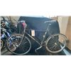 Image 2 : RALEIGH 18 SPEED BLACK HYBRID BICYCLE