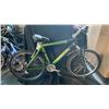 Image 1 : DIAMONDBACK RESPONSE 21 SPEED GREEN MOUNTAIN BICYCLE