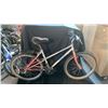 Image 1 : KAWAHARA PARKWAY 18 SPEED WHITE MOUNTAIN BICYCLE
