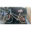 Image 2 : KAWAHARA PARKWAY 18 SPEED WHITE MOUNTAIN BICYCLE