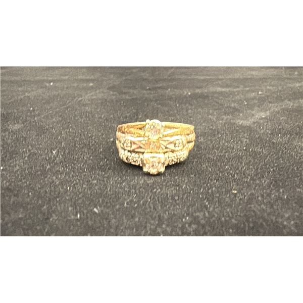 APPROX 14K LADIES WEDDING RING SET WITH DIAMONDS (.01-.28CT, 6.7G)