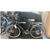 Image 4 : GROUP OF 3 ASSORTED CRUISER AND COMMUTER BICYCLES