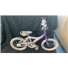 Image 1 : GROUP OF ASSORTED 3 KIDS BICYCLES