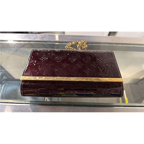 WINE & GOLD PATENT LEATHER CLUTCH WITH CHAIN
