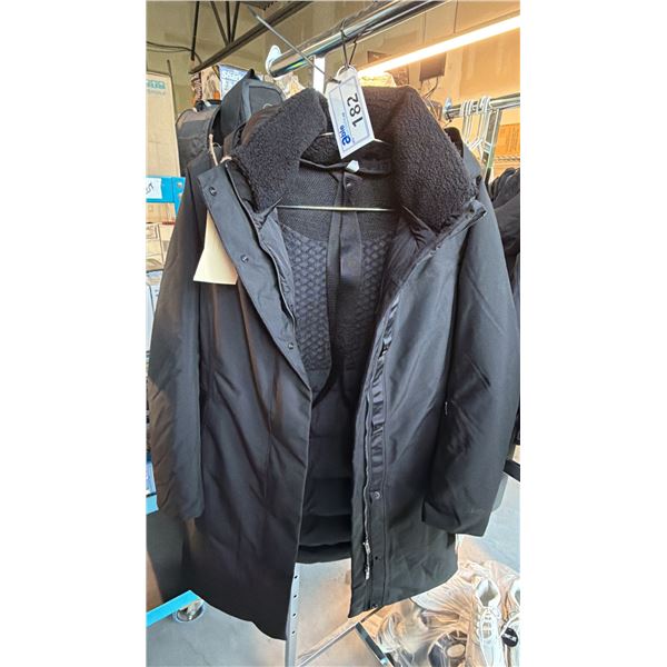 BLACK INSULATED WATERPROOF HOODED WINTER PARKA WOMEN'S SIZE 10