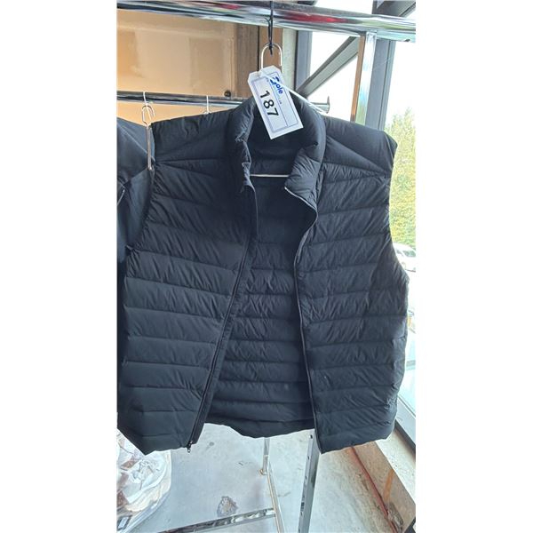 BLACK WATER-RESISTANT WINDPROOF LIGHTWEIGHT WINTER VEST L/G