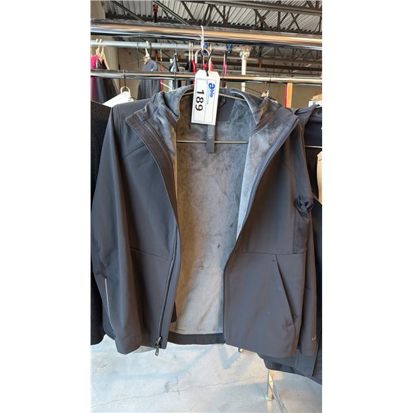 BLACK WATER-RESISTANT HOODED FLEECE BRUSHED INTERIOR PERFORMANCE RUNNING JACKET MEN'S SIZE MEDIUM