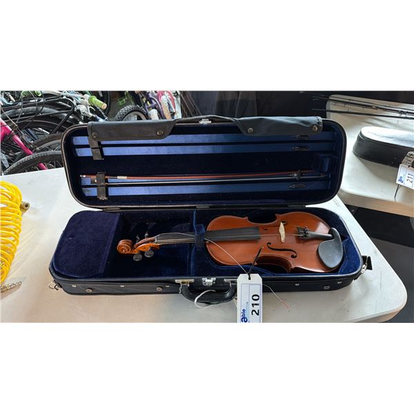 FULL-SIZE ACOUSTIC VIOLIN OUTFIT WITH BOW AND OBLONG SUSPENSION HARD CASE