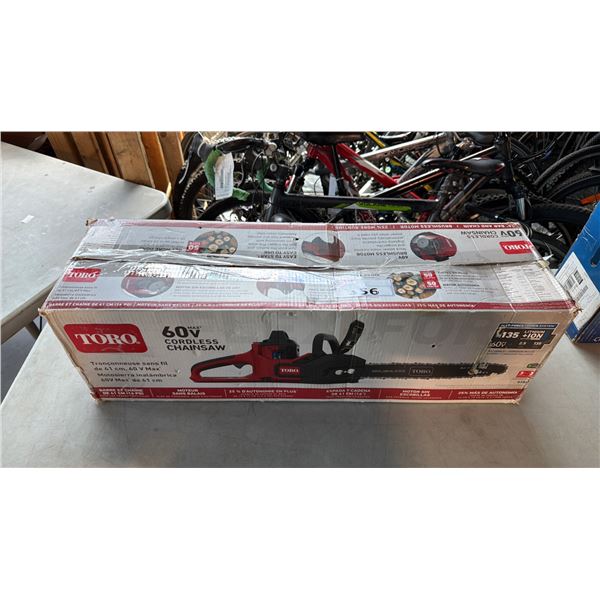FLEX-FORCE 60V MAX 16-INCH BRUSHLESS CHAINSAW RUNSMART AUTOMATIC OILER 2.5 AH BATTERY KIT