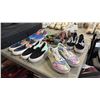 Image 3 : 2 DUFFLE BAGS WITH ASSORTED LADIES VANS SHOES, BLANKET, UMBRELLAS & MORE