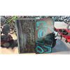 Image 1 : ASSORTED PAINTED CANVAS WALL ART IN VARIOUS SIZES