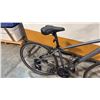 Image 3 : GREY DIAMONDBACK HAWRELAK 6061 T6 ALUMINUM 24-SPEED COMFORT HYBRID COMMUTER BICYCLE
