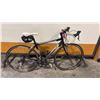 Image 2 : BLACK/WHITE OXYGEN 30 AC SHIMANO 105 TIAGRA 27-SPEED CARBON FIBER SEATSTAYS ROAD BICYCLE