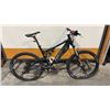 Image 2 : THUNDERBOLT SIZE L 30-SPEED ROCKSHOX SEKTOR GOLD SOLO AIR SHIMANO DEORE XT HYDRAULIC DISC TRAIL BIKE