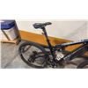 Image 3 : THUNDERBOLT SIZE L 30-SPEED ROCKSHOX SEKTOR GOLD SOLO AIR SHIMANO DEORE XT HYDRAULIC DISC TRAIL BIKE