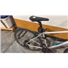 Image 3 : ESPACE URBANIA 21-SPEED SHIMANO EZ-FIRE PLUS LINEAR PULL V-BRAKES STEEL FORK SPORT HYBRID BICYCLE