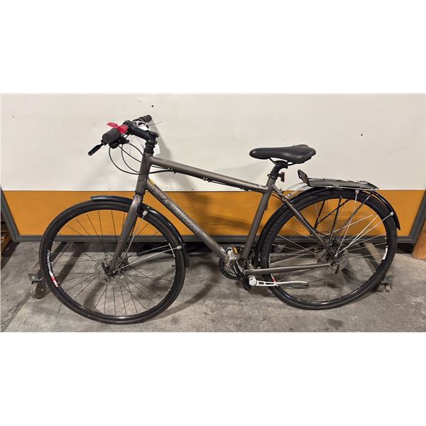 METROPOLIS YUL 27-SPEED SHIMANO ACERA ALIVIO HYDRAULIC DISC BRAKES CHROMOLY FORK CITY HYBRID BIKE