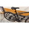 Image 3 : PIVIT URBAN COMMUTER 8-SPEED SHIMANO ALTUS CLARIS TEKTRO BRAKES AERO ALLOY FORK FITNESS HYBRID BIKE
