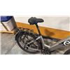 Image 3 : METALLIC BEIGE COMFORT AURA 8-SPEED 48V 500W REAR HUB MOTOR SR SUNTOUR NVX HYDRAULIC DISC BRAKES