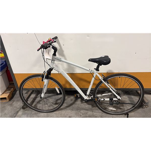 WHITE GLOSSY HAWRELAK SERIES FRONT-SUSPENSION ALUMINUM FRAME 24-SPEED DRIVETRAIN UPRIGHT BIKE